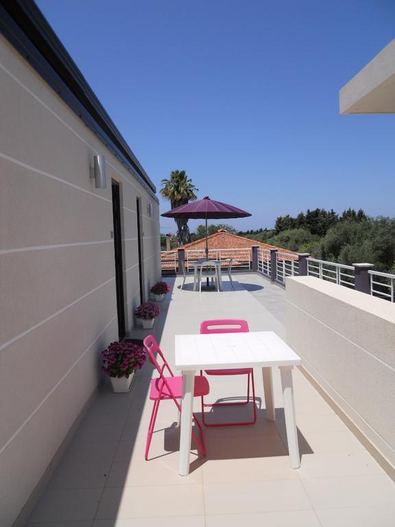 Selenite Villa Capo dʼOrlando Szoba fotó